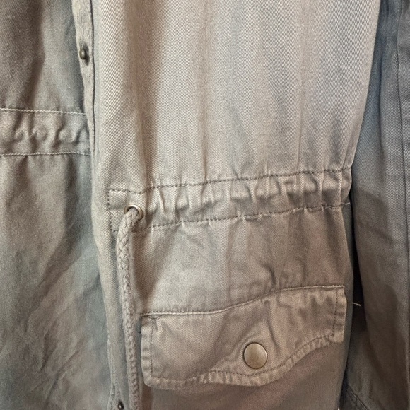 Love 21 Gray Utility Jacket with Unique Design - Picture 3 of 10